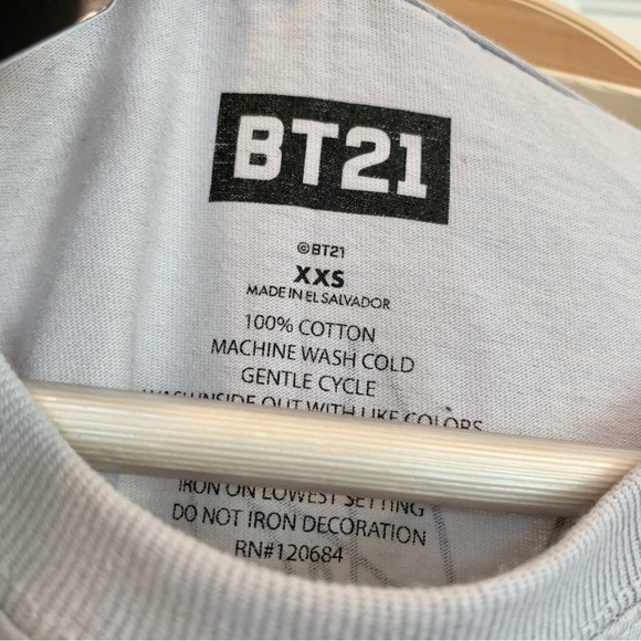 BT21 Light Grey Van Graphic Tee-Shirt Short-Sleeve Tee - Picture 6 of 6